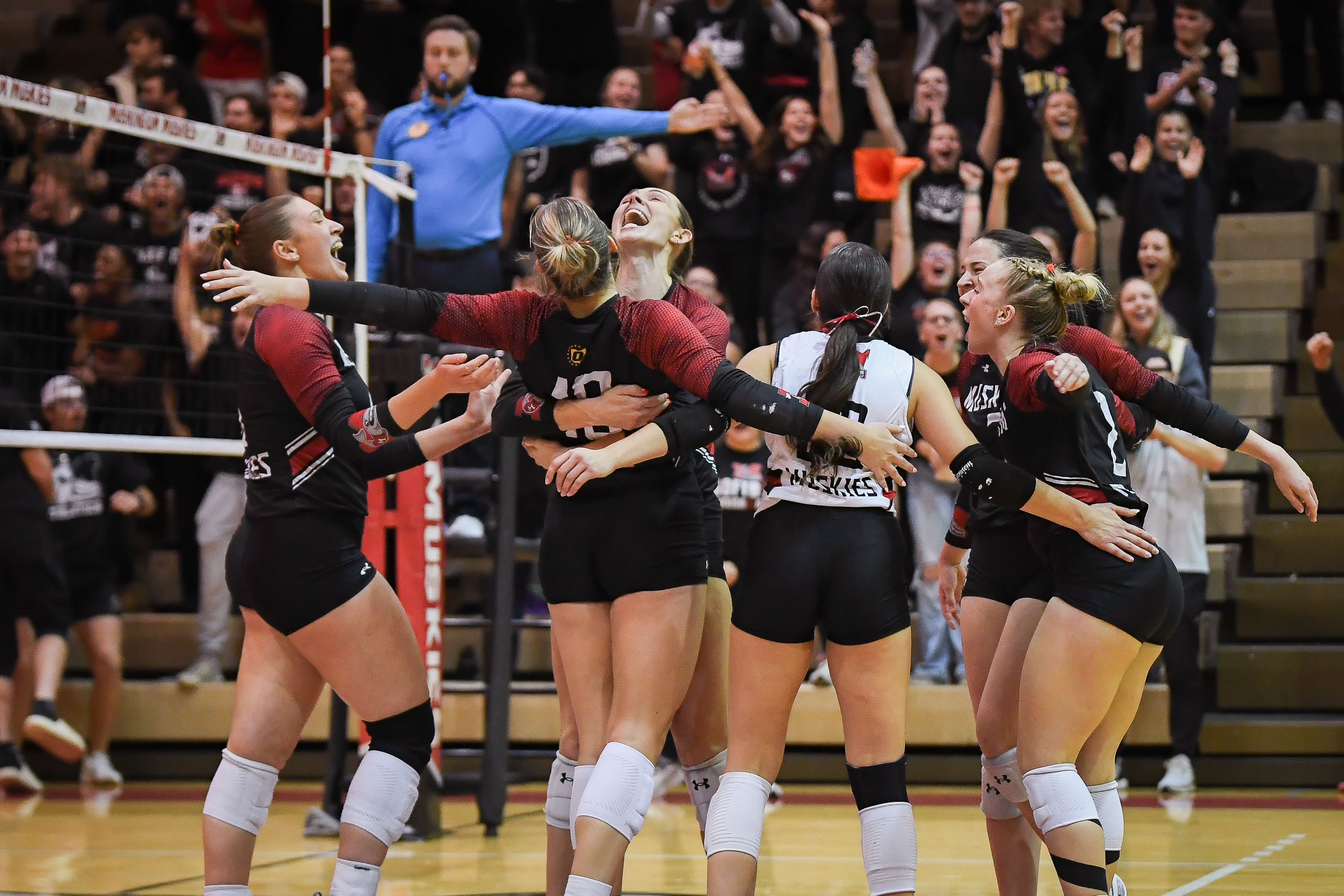 Muskie Volleyball