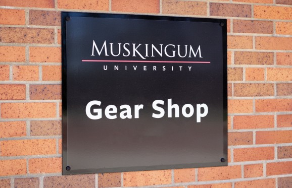 Muskingum Gear Shop sign