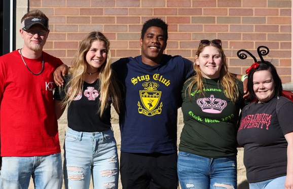 greek week group shot