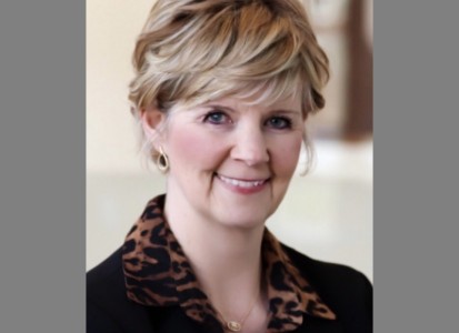 dinah Meyer headshot