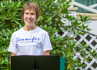 jennifer lyle at podium